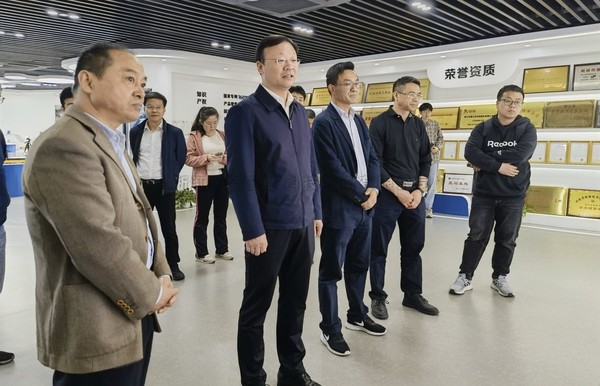农业农村部信息中心副主任张国庆带队赴壹号娱乐参观调研