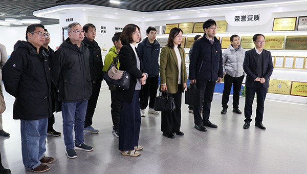 浙江省农业科学院病毒学与生物技术研究所所长徐俊锋一行莅临壹号娱乐调研考察