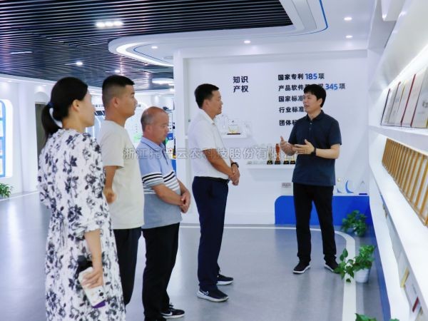 国家耐盐碱水稻技术创新中心西北中心主任王奉斌等一行莅临壹号娱乐